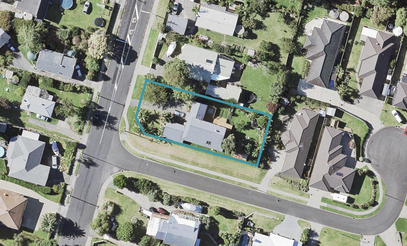 9 Bell Road, Beachlands, Auckland - Carousel 1