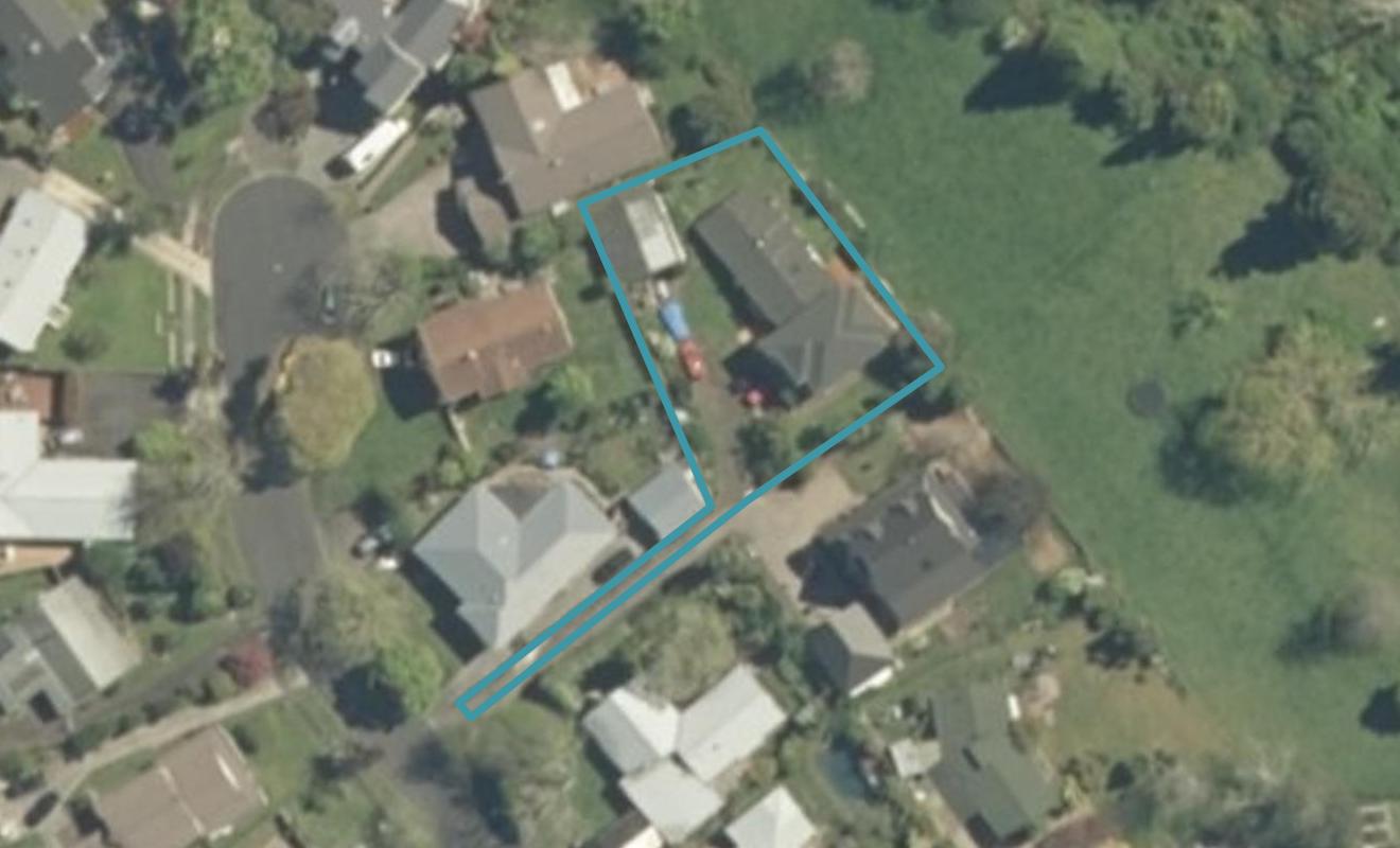 24 Marlowe Drive, Leamington, Cambridge - Carousel 1