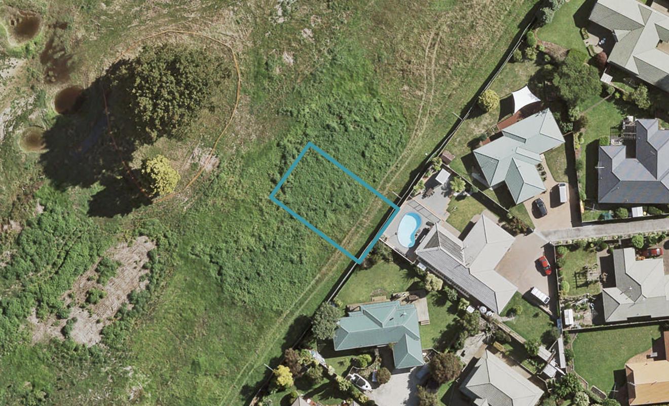 46 Waituarua Drive, Takanini, Auckland - Carousel 1