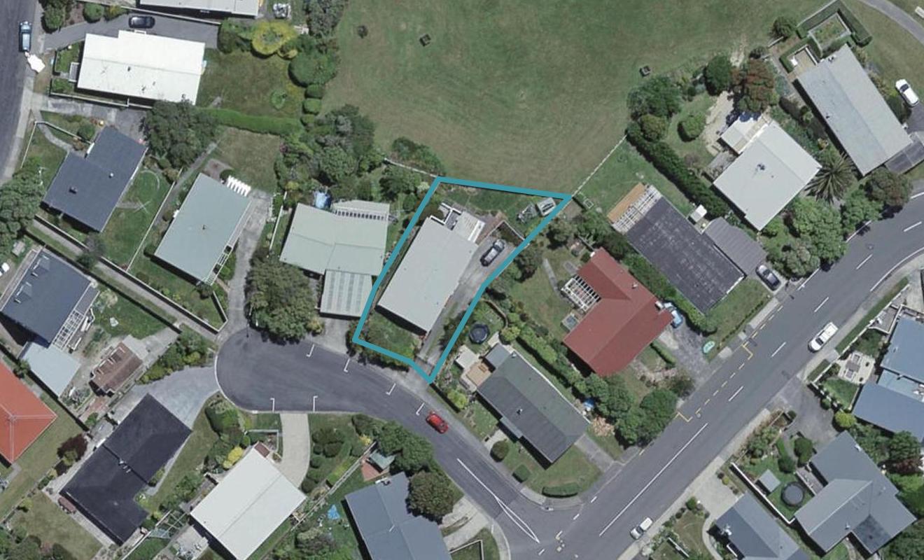 6 Windermeer Grove, Churton Park, Wellington - Carousel 1