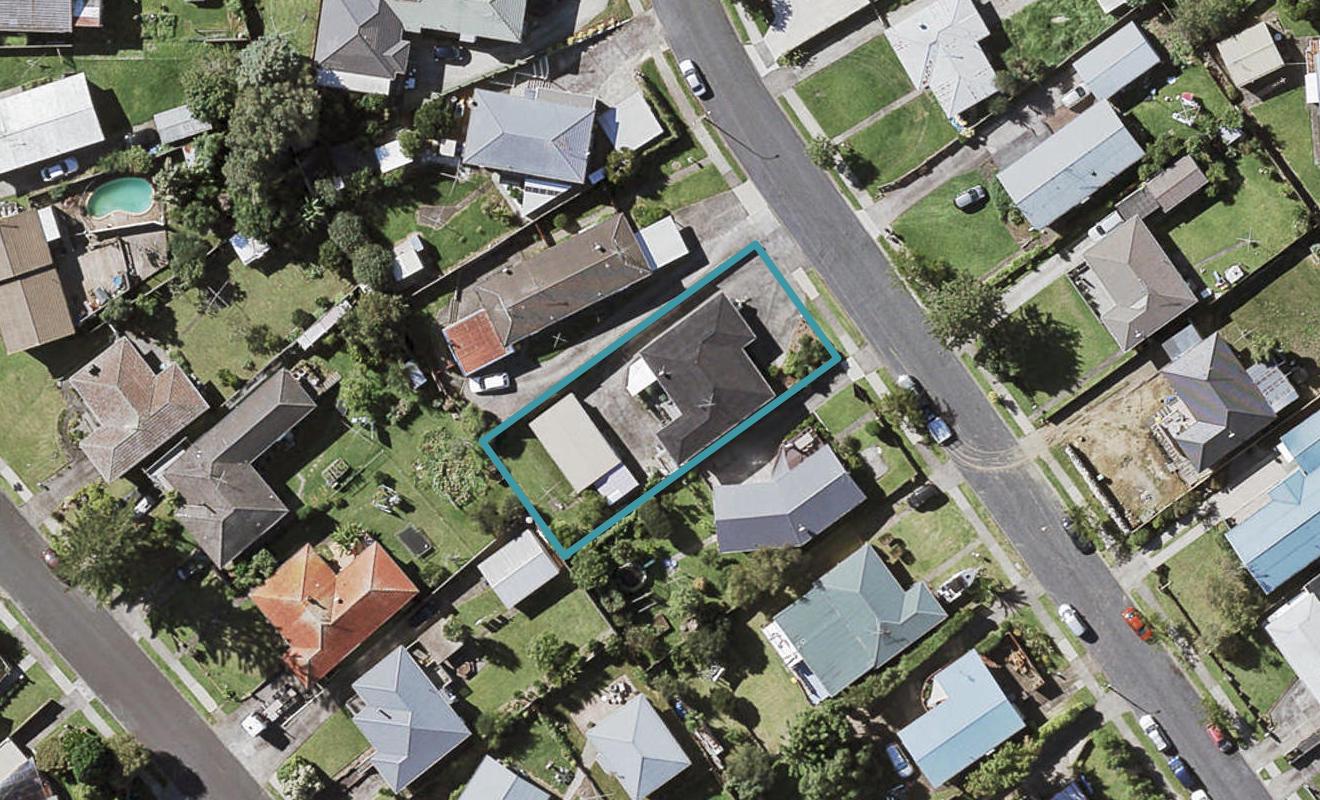 36 Megan Avenue, Pakuranga Heights, Auckland - Carousel 1