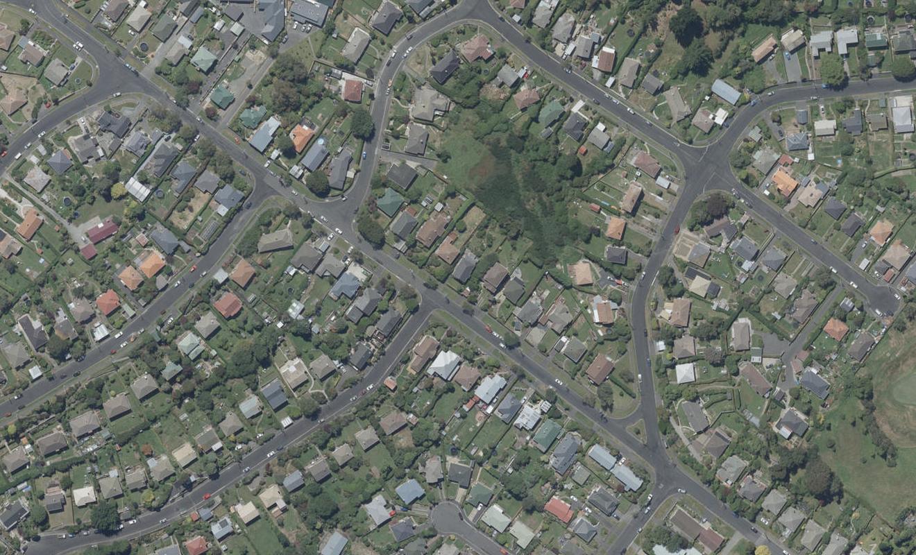 110 Lynn Street, Wakari, Dunedin - Carousel 1