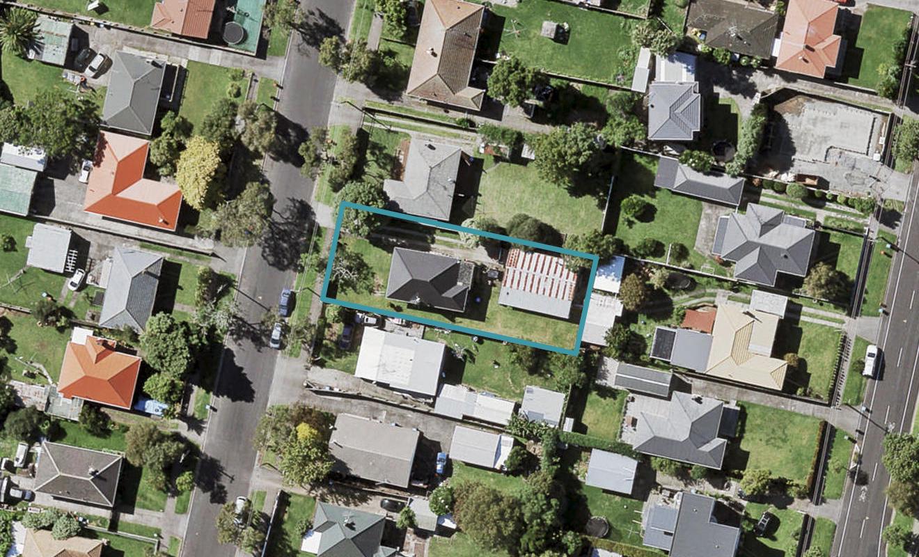 40 Tamatea Avenue, Point England, Auckland - Carousel 1