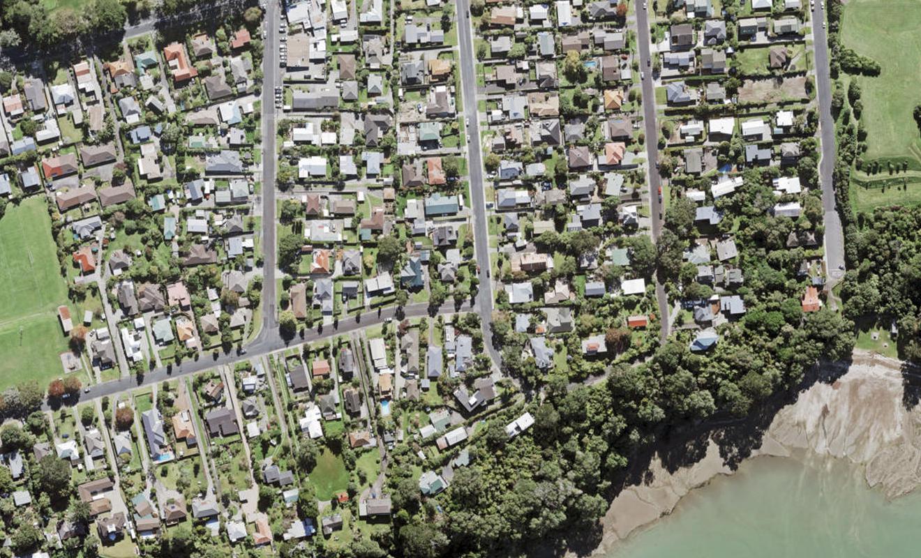15E Cleve Road, Green Bay, Auckland - Carousel 1