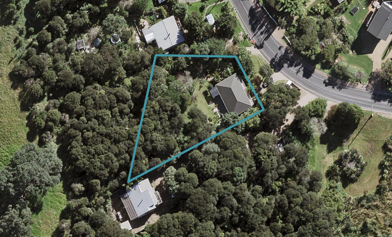 53 Te Toki Road, Ostend, Waiheke Island - Carousel 1