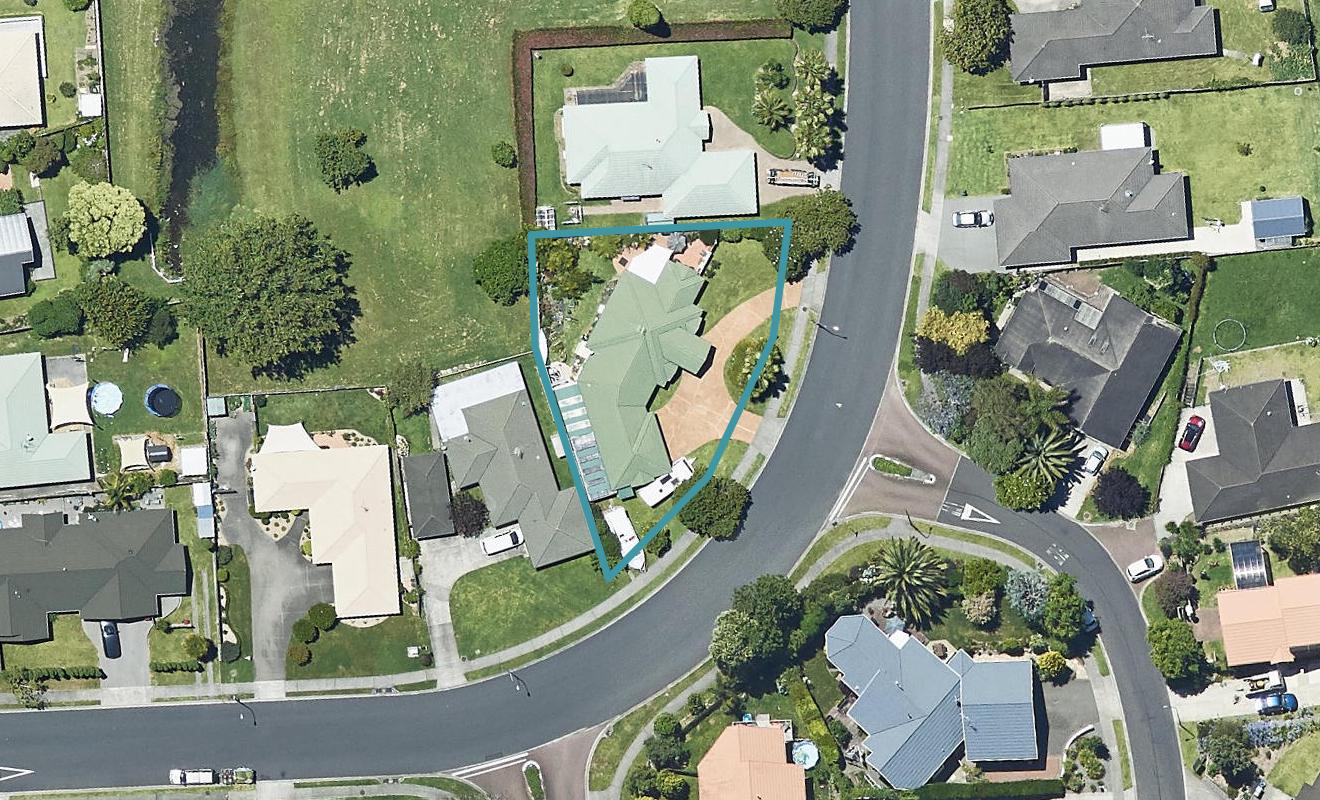 11 Castlewold Drive, Bethlehem, Tauranga - Carousel 1