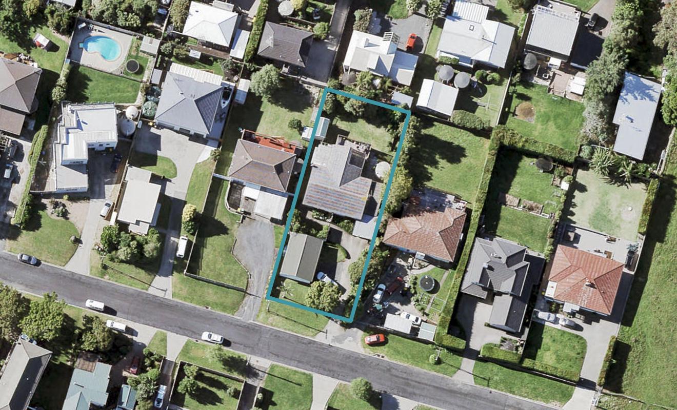 7 Karaka Road, Beachlands, Auckland - Carousel 1