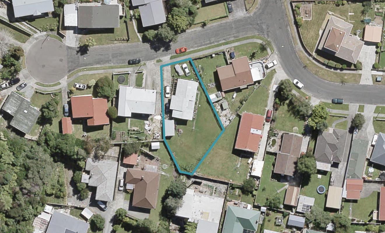 2 Waipuna Grove, Stokes Valley, Lower Hutt - Carousel 1