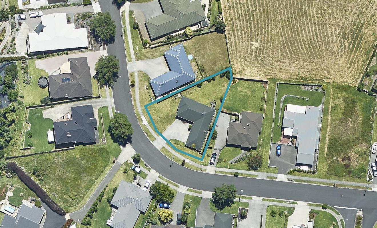 66 Orion Drive, Welcome Bay, Tauranga - Carousel 1
