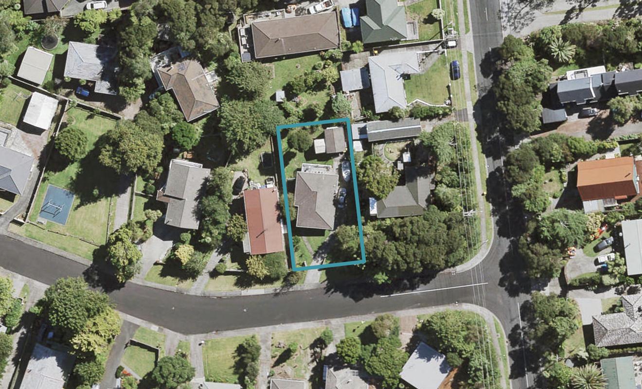 3 Onedin Place, Titirangi, Auckland - Carousel 1