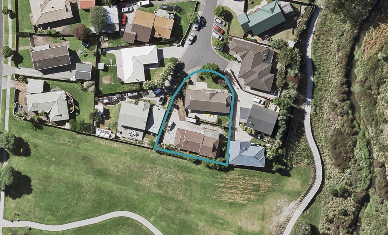 2/9 Midvale Place, Burswood, Auckland - Carousel 1
