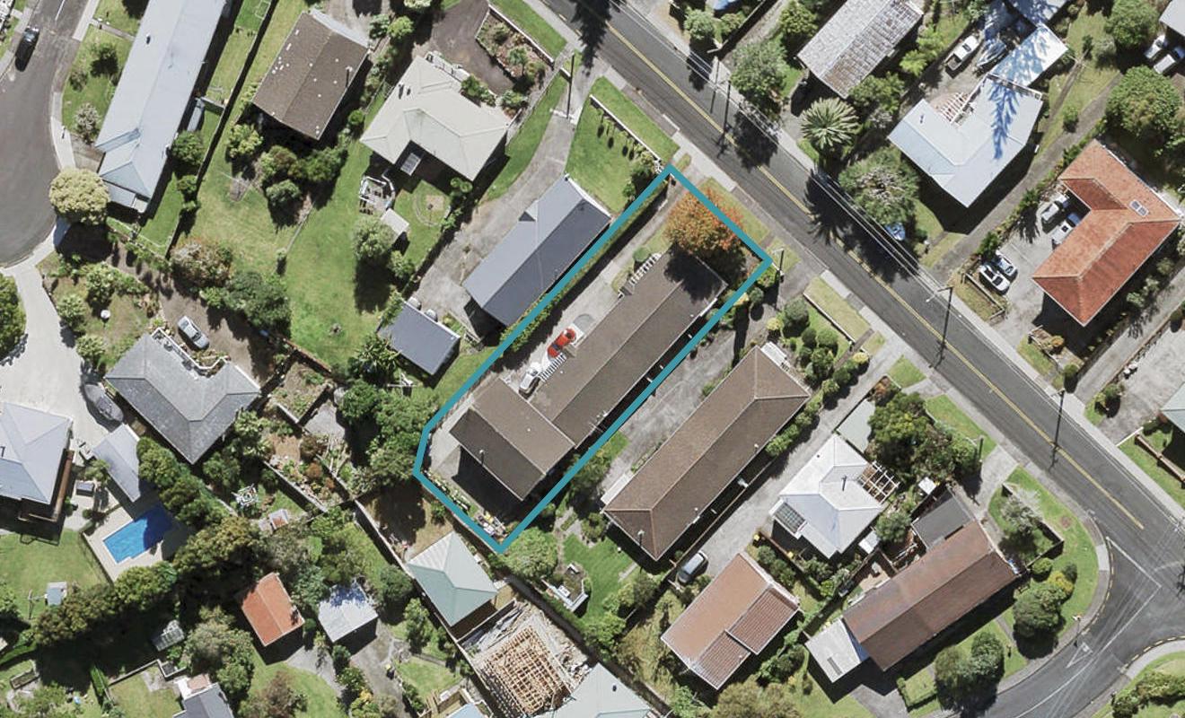 1/69 Royal View Road, Te Atatu South, Auckland - Carousel 1