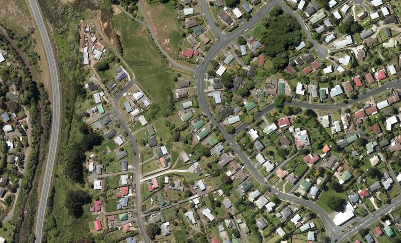 28 Eden Terrace, Kamo, Whangarei - Carousel 1