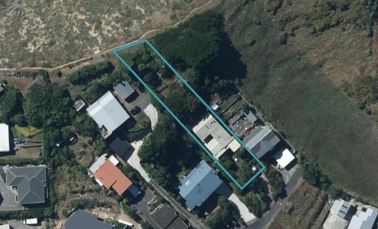 43 Whanake Street, Titahi Bay, Porirua - Carousel 1