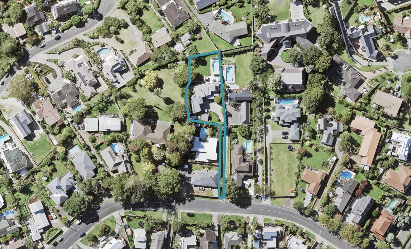 24 Cockle Bay Road, Cockle Bay, Auckland - Carousel 1