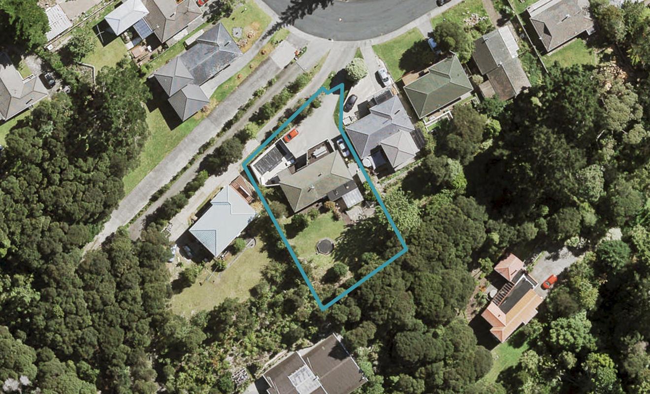 36 Staincross Street, Green Bay, Auckland - Carousel 1