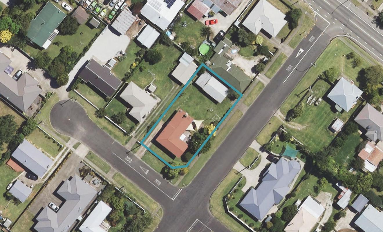 15 Leon Street, Riverdale, Gisborne - Carousel 1