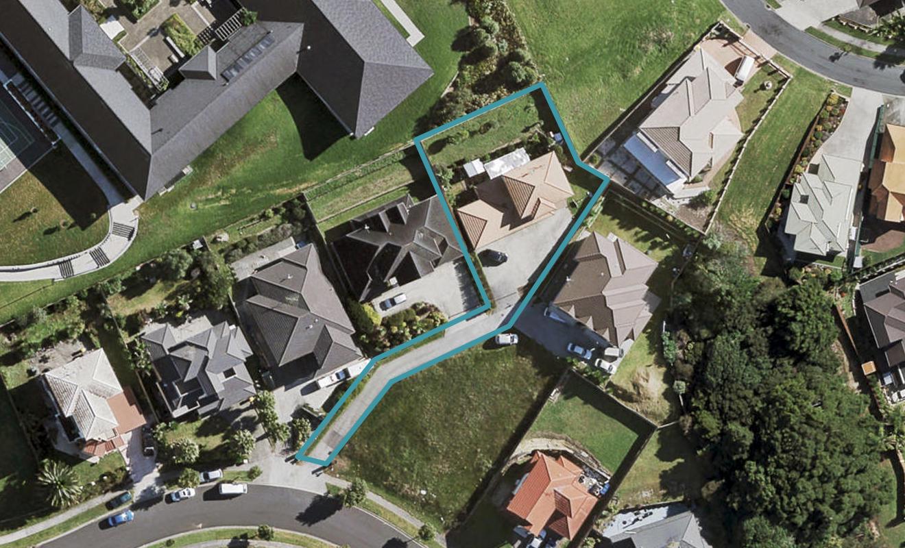 23 Fairchild Avenue, Goodwood Heights, Auckland - Carousel 1