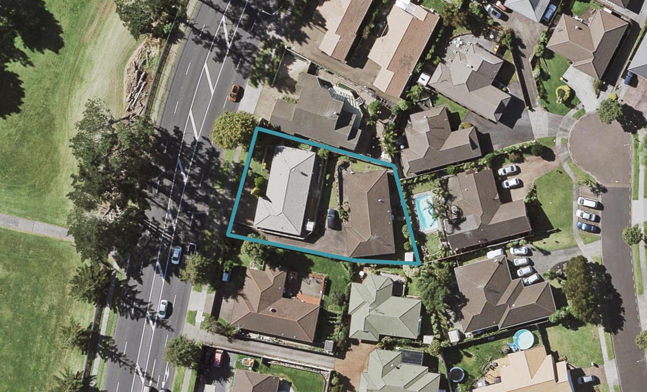 1/242 Botany Road, Golflands, Auckland - Carousel 1