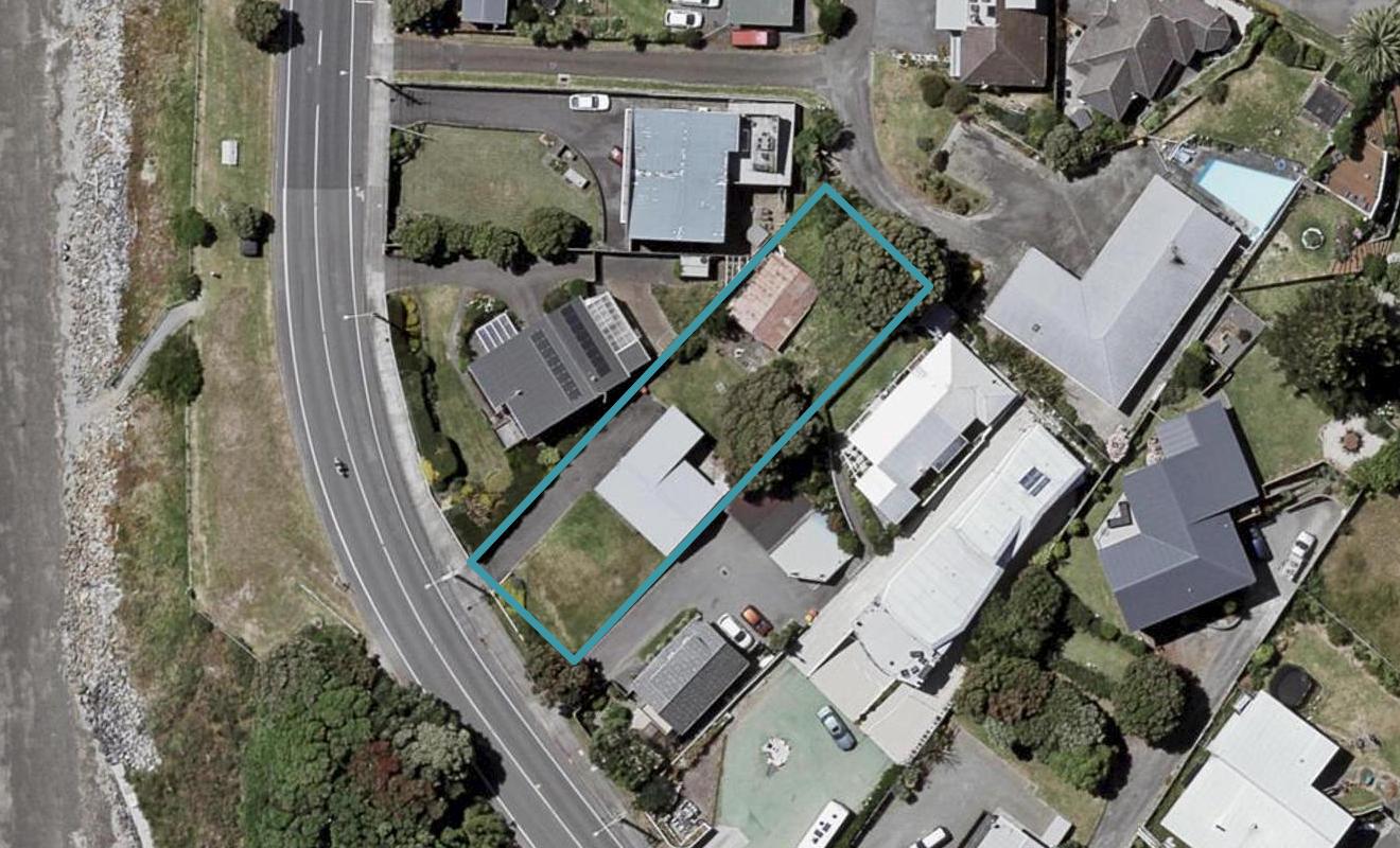 60 Wharemauku Road, Raumati Beach, Paraparaumu - Carousel 1
