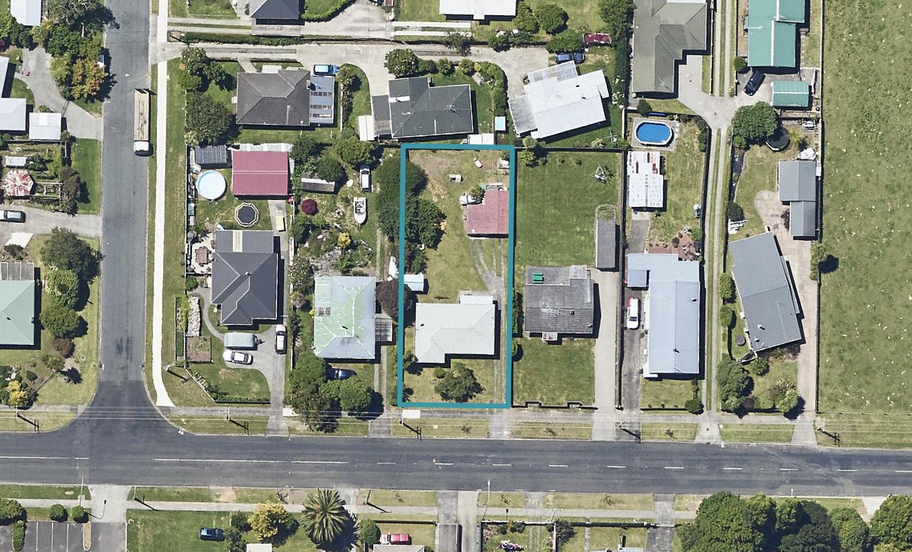70 BEACH ROAD , Katikati, Western Bay Of Plenty - Carousel 1