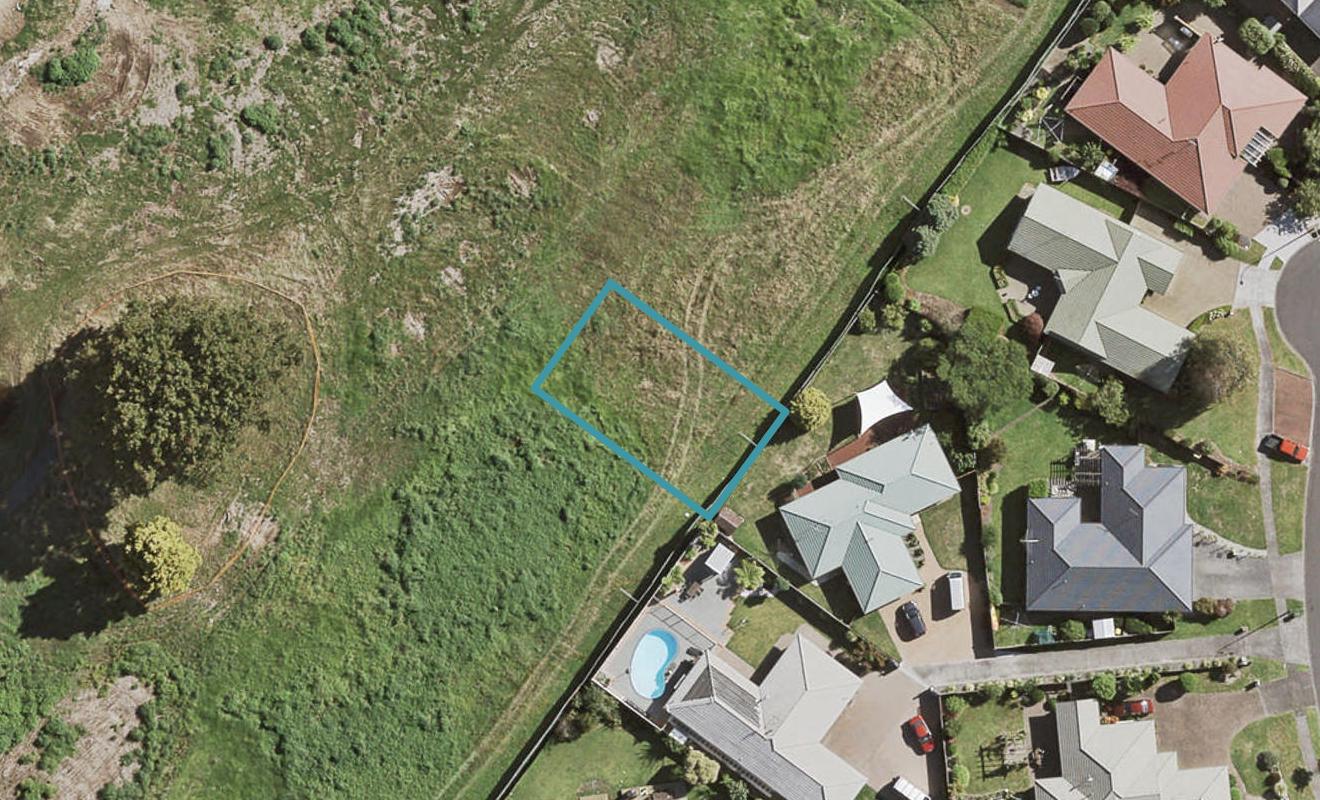 42 Waituarua Drive, Takanini, Auckland - Carousel 1