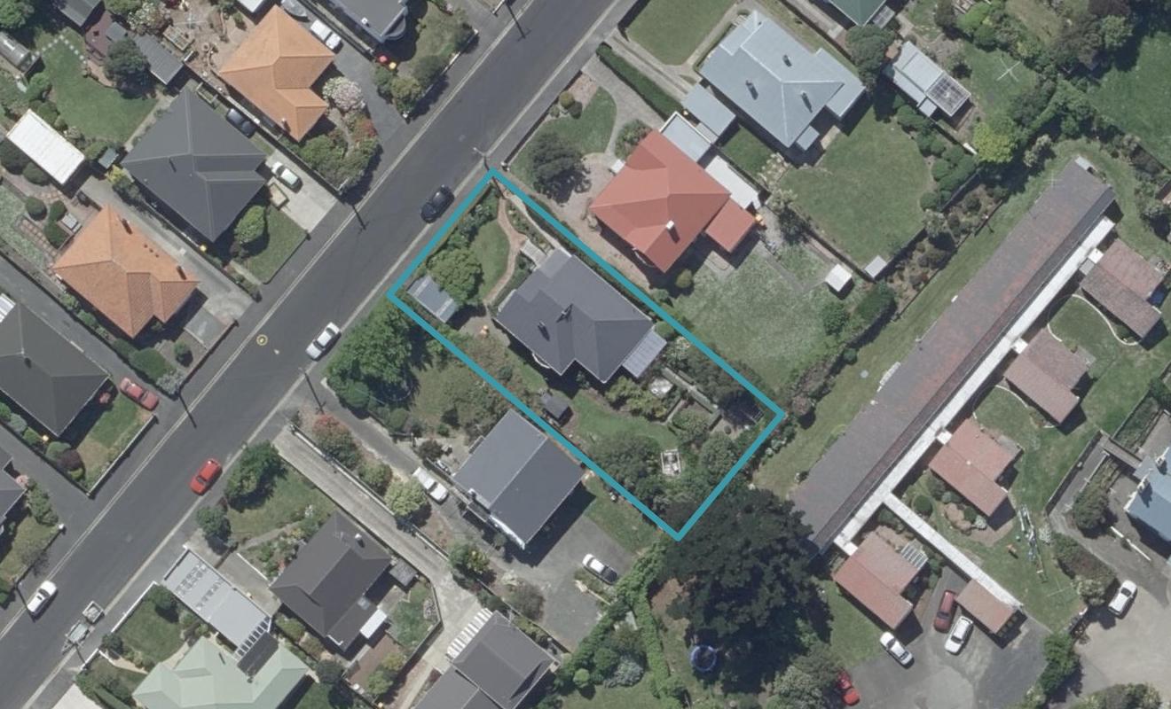 18 Stirling Street, Andersons Bay, Dunedin - Carousel 1