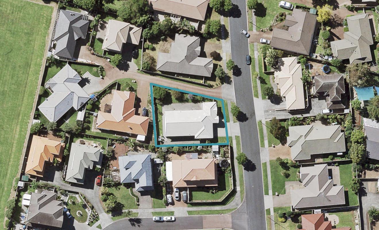 67 Bob Charles Drive, Golflands, Auckland - Carousel 1