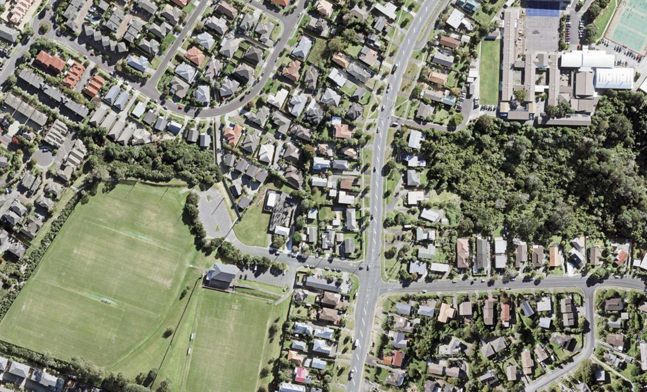 858D East Coast Road, Northcross, Auckland - Carousel 1