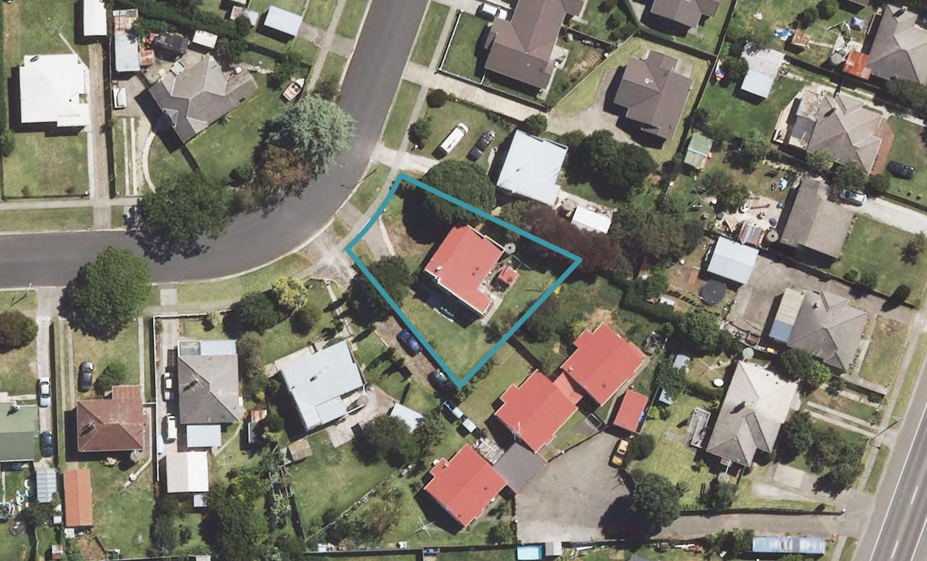 16 Centennial Crescent, Te Hapara, Gisborne - Carousel 1