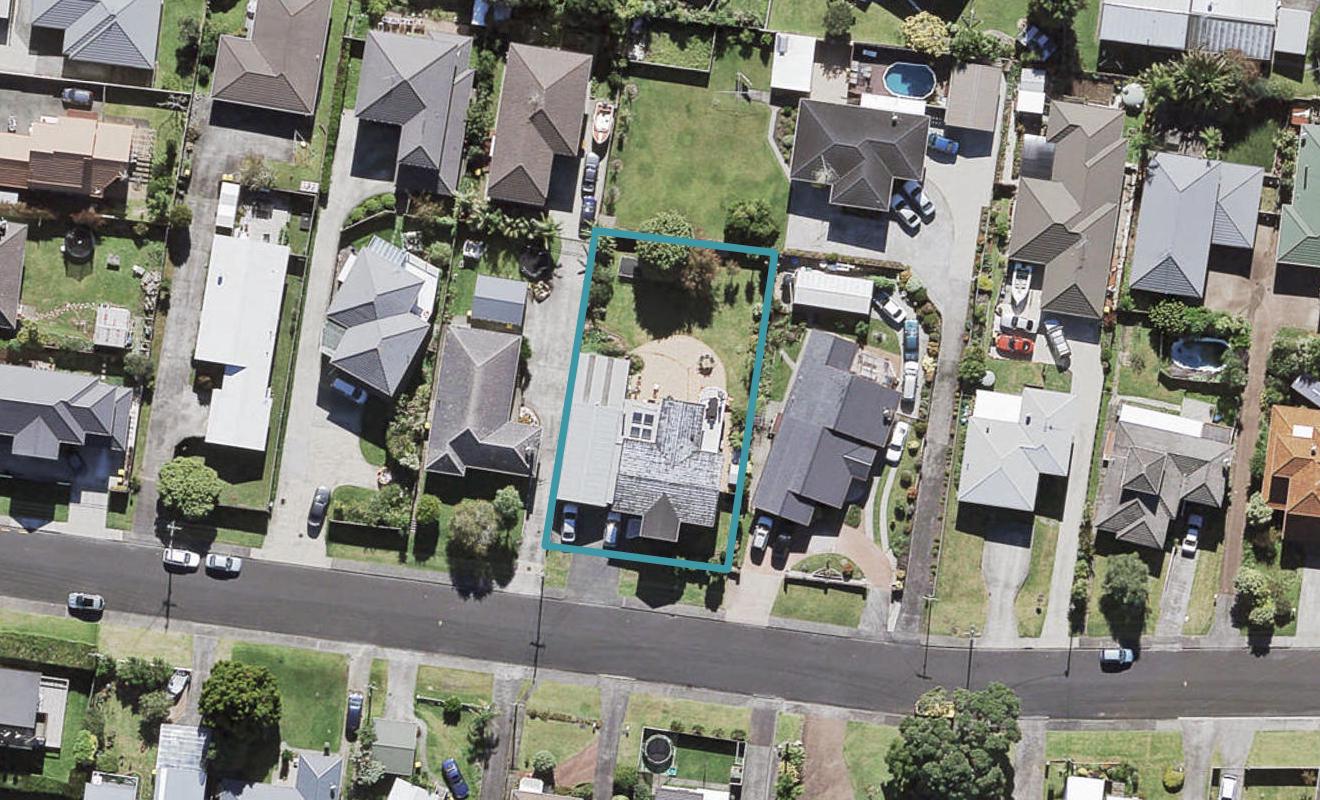 8 Kokiri Street, Te Atatu South, Auckland - Carousel 1