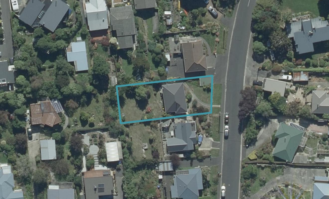 81 Marion Street, Macandrew Bay, Dunedin - Carousel 1
