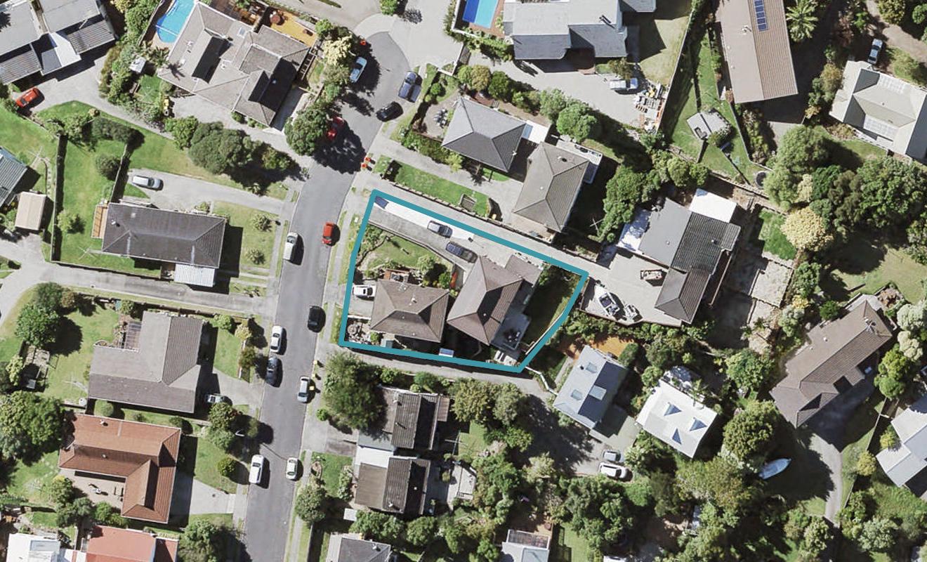 2/8 Eastwood Rise, Browns Bay, Auckland - Carousel 1