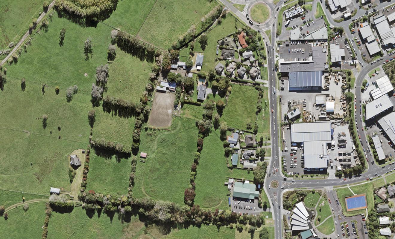 25 Oranga Drive, Westgate, Auckland - Carousel 1