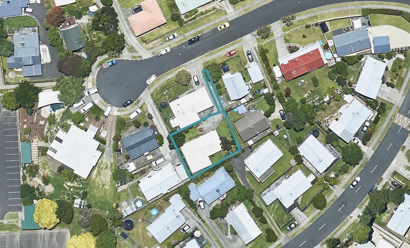 9B Portland Street, Welcome Bay, Tauranga - Carousel 1
