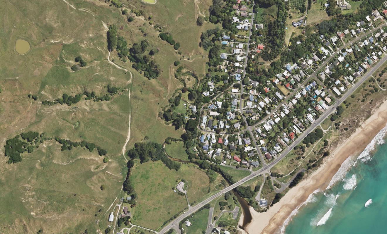 2 Williamson Street, Okitu, Gisborne - Carousel 1