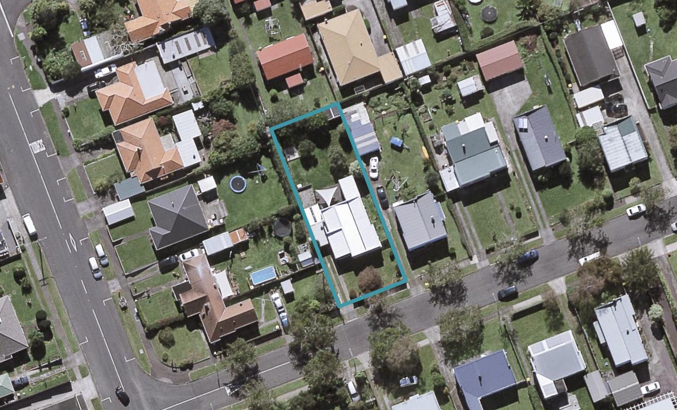 3 Exeter Street, Brooklands, New Plymouth - Carousel 1