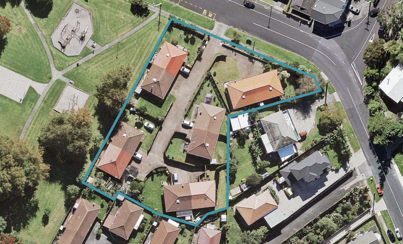 3/60 Nikau Street, New Lynn, Auckland - Carousel 1