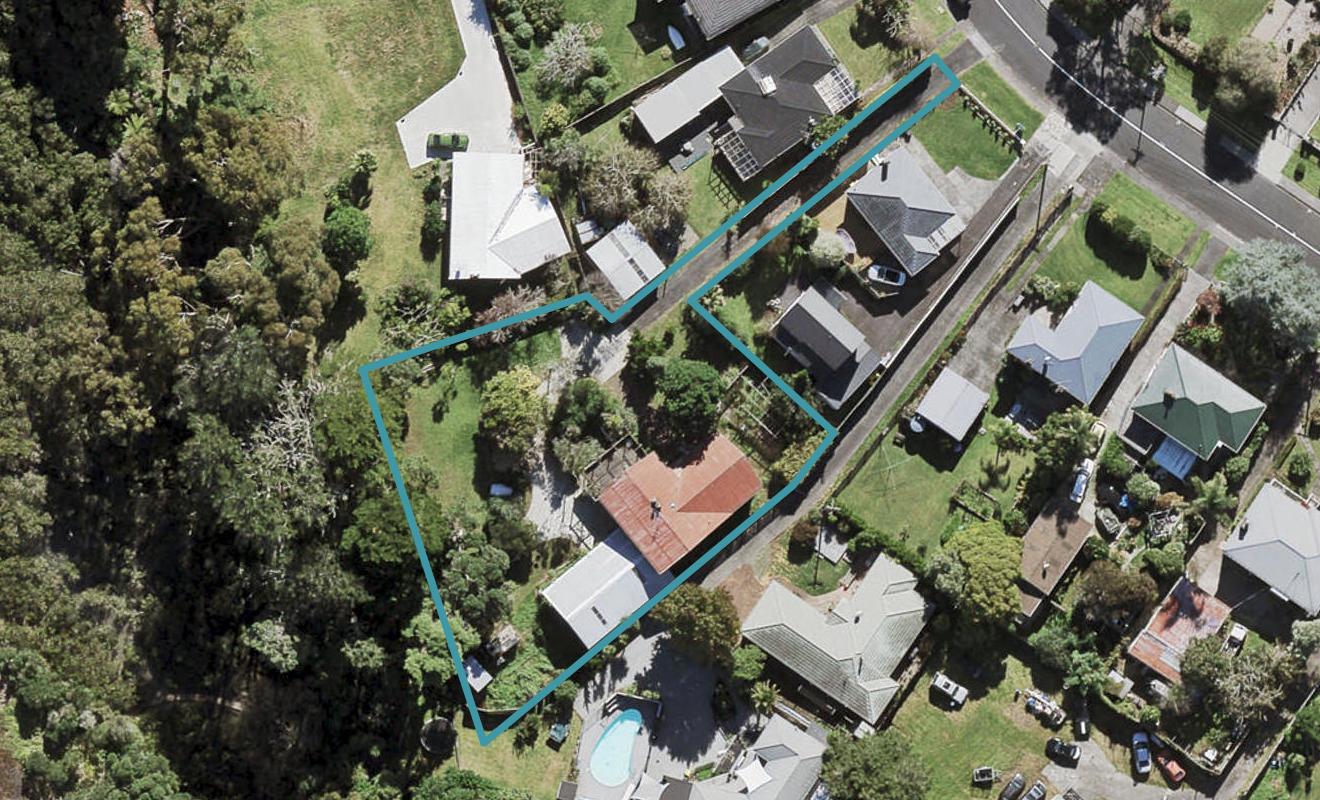 26 Abbotleigh Avenue, Te Atatu Peninsula, Auckland - Carousel 1