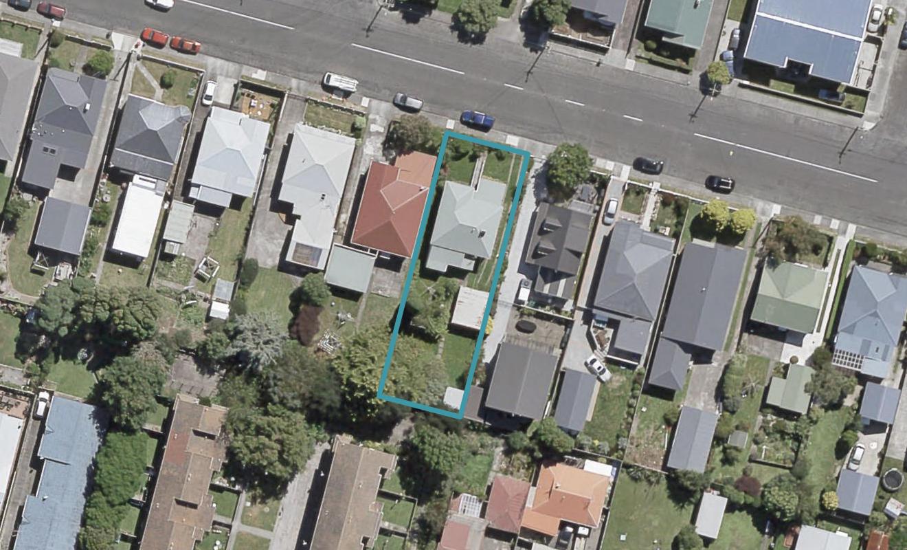 16 Central Terrace, Alicetown, Lower Hutt - Carousel 1