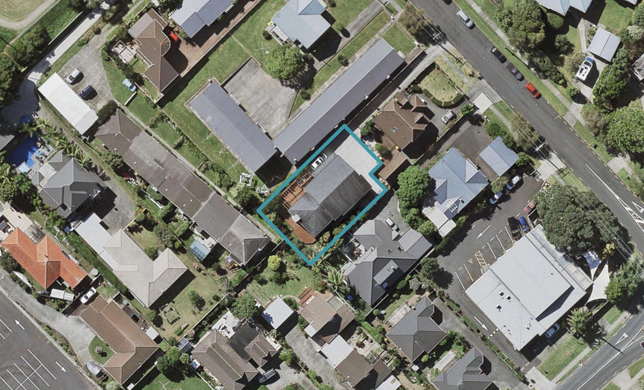 26A Lake Pupuke Drive, Takapuna, Auckland - Carousel 1