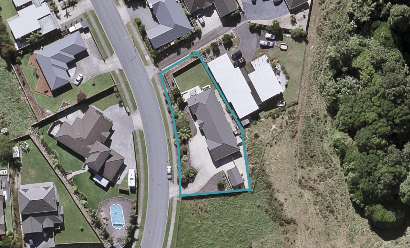 4 Montrose Place, Highlands Park, New Plymouth - Carousel 1