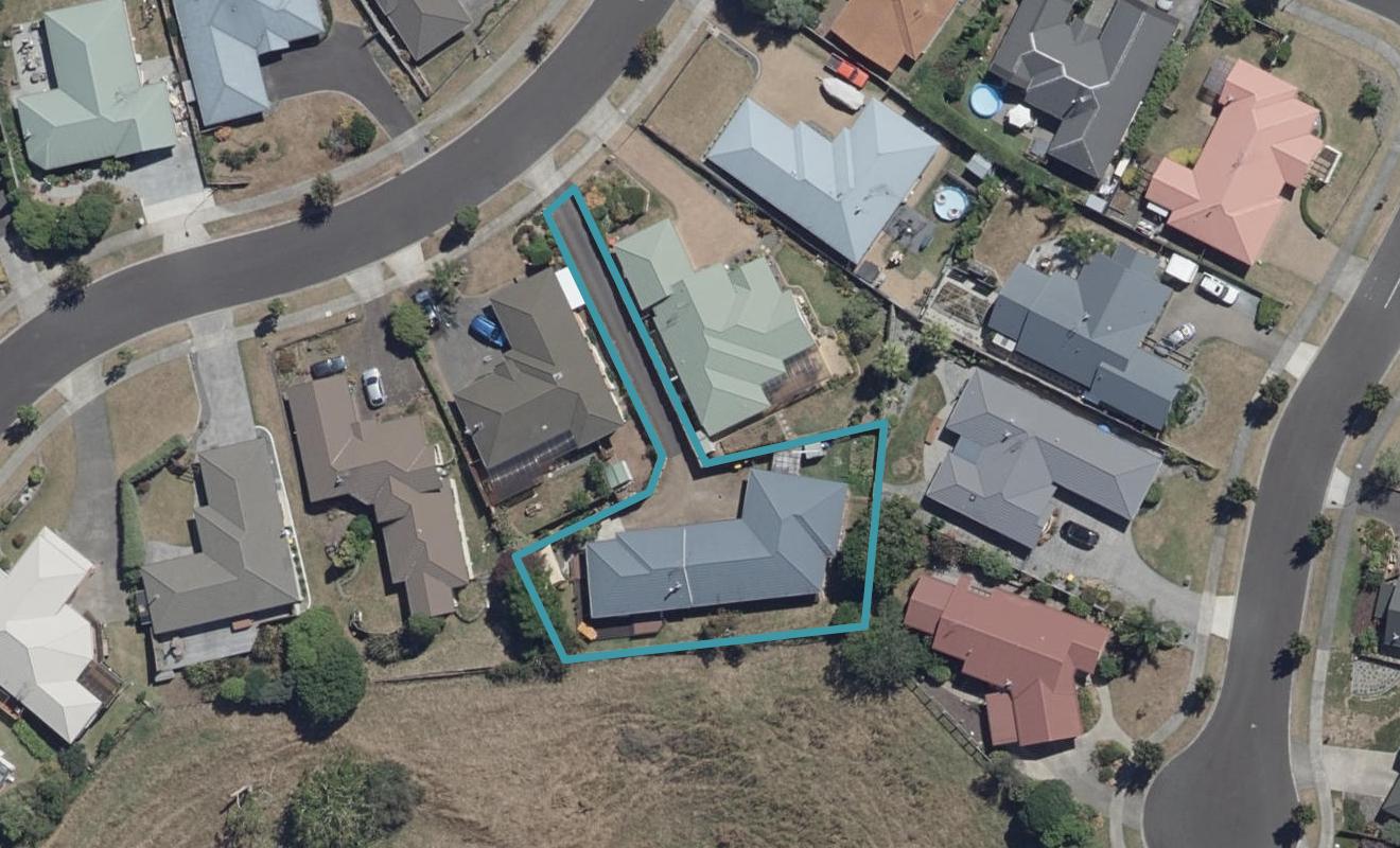 13 Highgrove Drive, Grandview Heights, Hamilton - Carousel 1