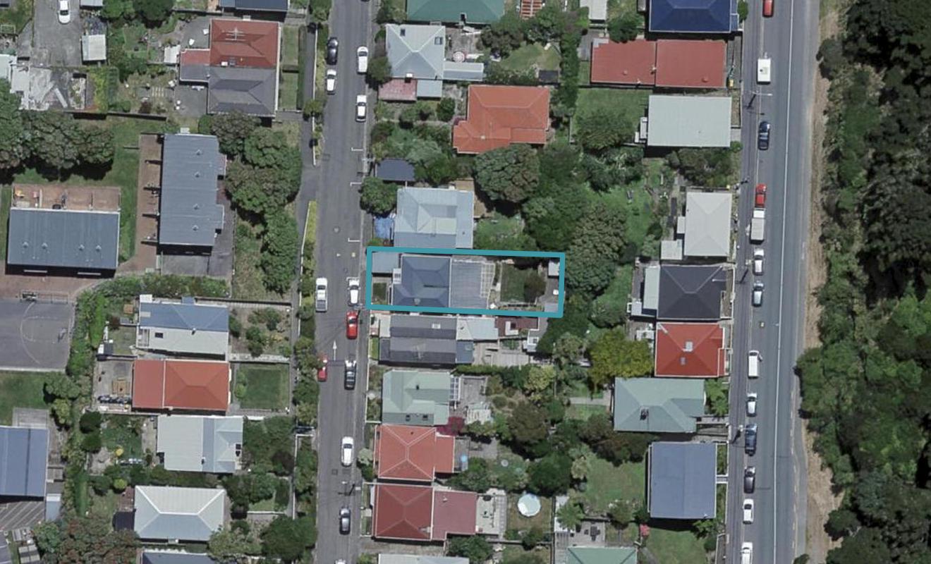 25 Edinburgh Terrace, Berhampore, Wellington - Carousel 1