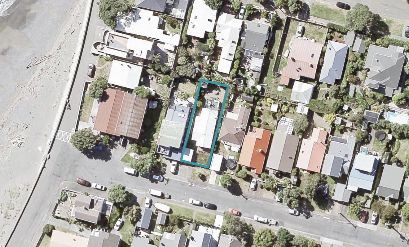 28 Kauri Street, Eastbourne, Lower Hutt - Carousel 1