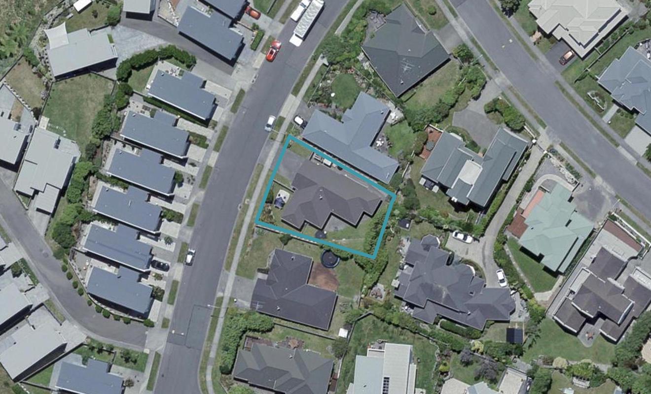 17 Erlestoke Crescent, Churton Park, Wellington - Carousel 1