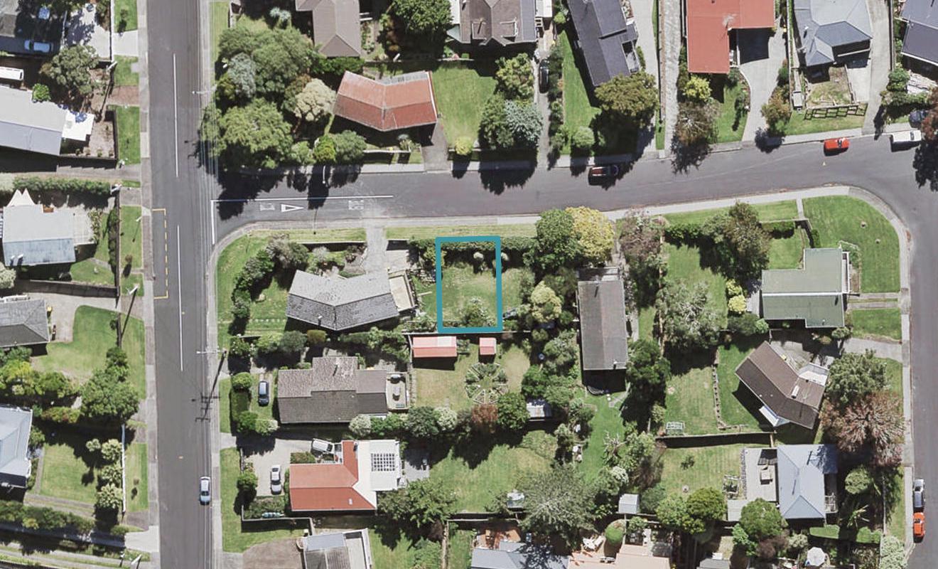 1D Castleton Street, Birkdale, Auckland - Carousel 1