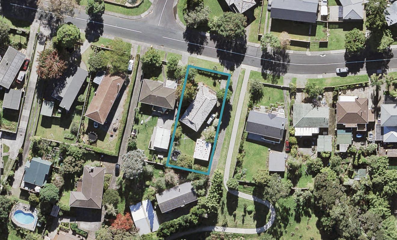 54 Lantana Road, Green Bay, Auckland - Carousel 1