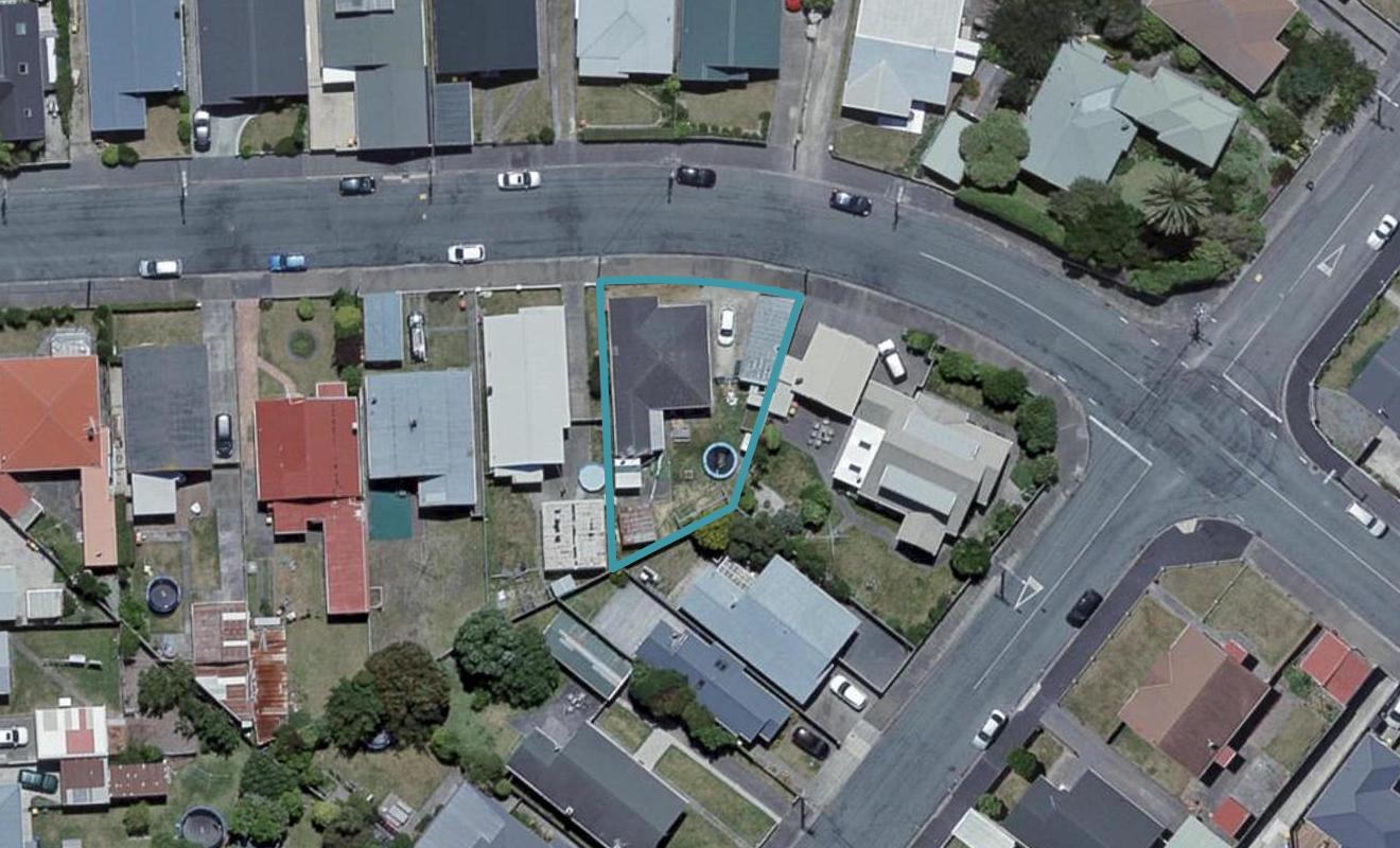 42 Strathavon Road, Miramar, Wellington - Carousel 1