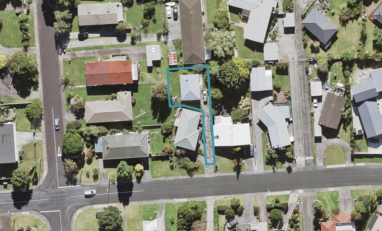 64A Kirby Street, Glendene, Auckland - Carousel 1